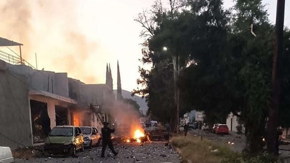 Explota coche bomba en Guanajuato