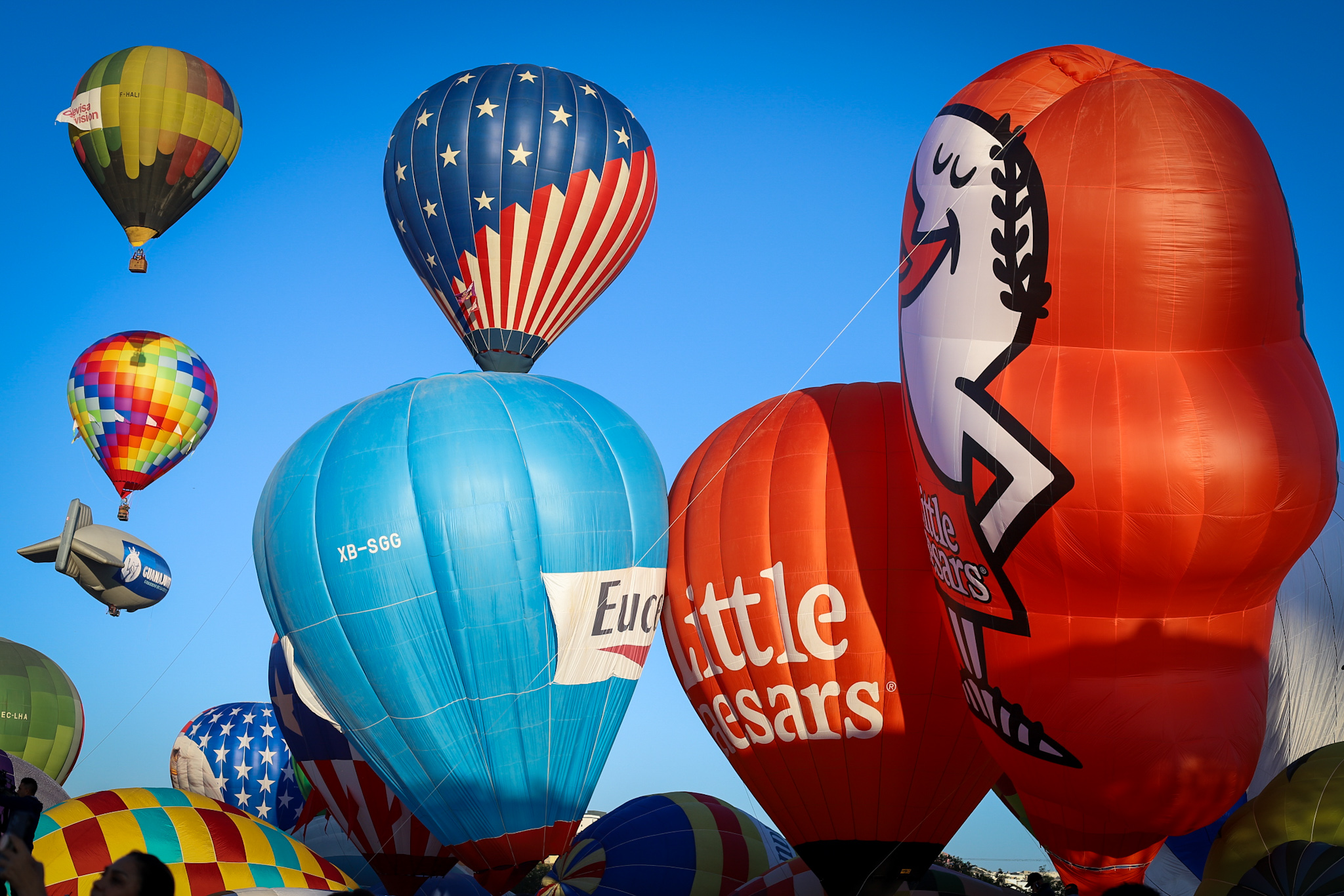 Festival Internacional del Globo da inicio con más de 200 Globos en el aire